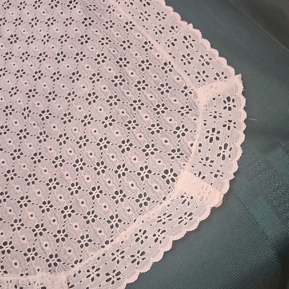 Vintage White Lace Tablecloth